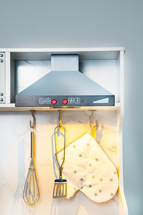 DREWNIANA KUCHNIA DLA DZIECI DŹWIĘKI LED + AKCESORIA ECOTOYS